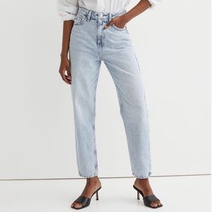 Ultra High Waist Mom Jeans - Light Blue wash - loose fit